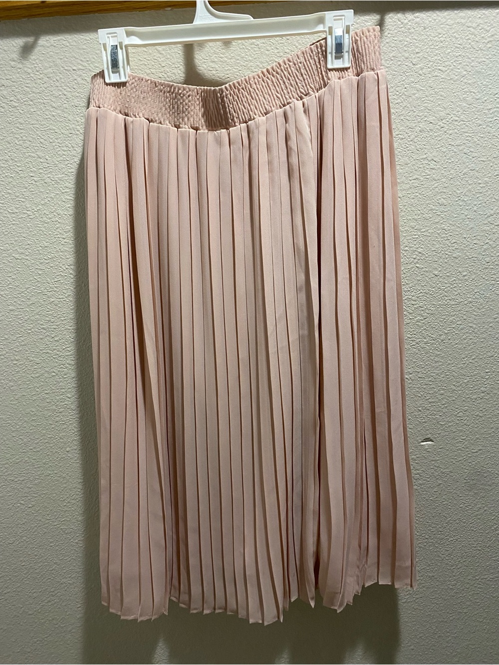 Who What Wear Blush Pleated Midi Skirt